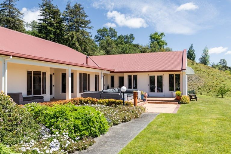 Photo of property in 306 Te Mata Road, Havelock North, 4294