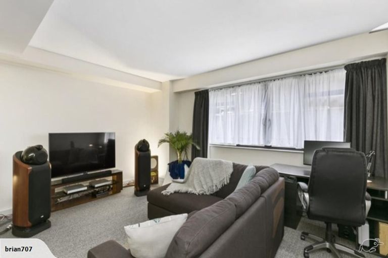 Photo of property in Gerondis Bldg Apartments, 307/60 Willis Street, Wellington Central, Wellington, 6011