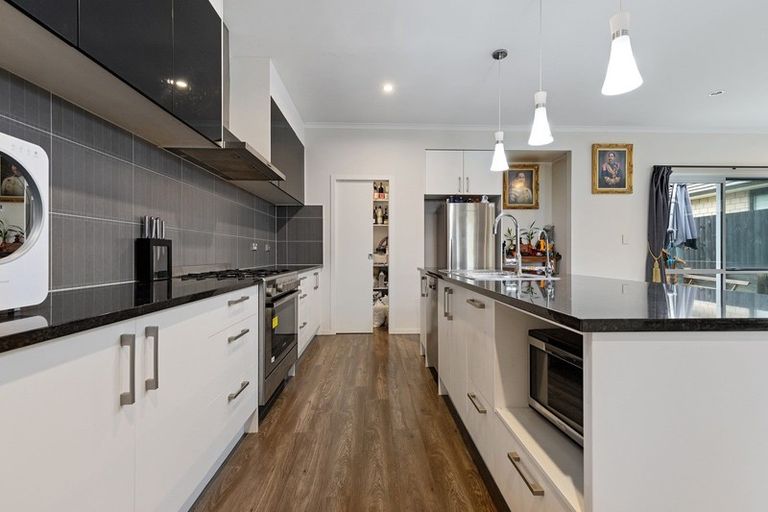 Photo of property in 37 Longbow Terrace, Flagstaff, Hamilton, 3210