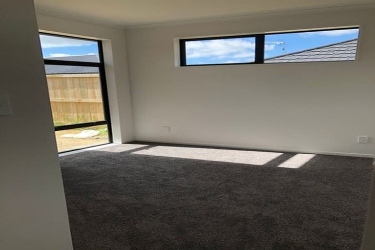 Photo of property in 12 Kaaka Street, Cambridge, 3434