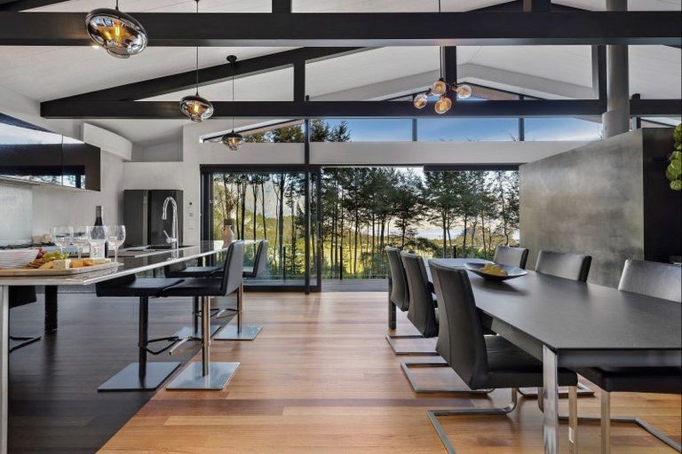 Photo of property in 18 Falcon Heights, Mount Creighton, Queenstown, 9371