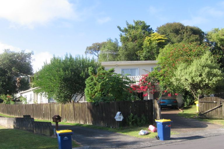 Photo of property in 12 Ondine Place, Glenfield, Auckland, 0629