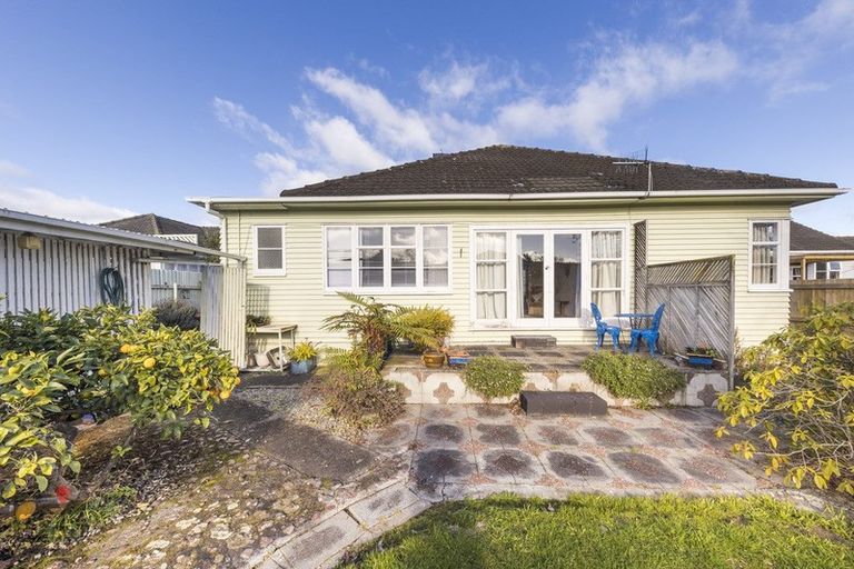 Photo of property in 25 Park Road, West End, Palmerston North, 4412