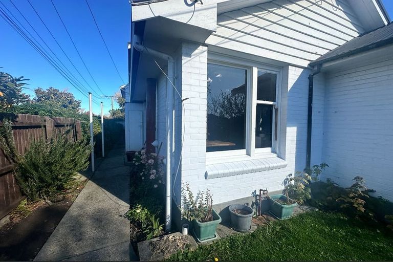 Photo of property in 121 Hamilton Avenue, Ilam, Christchurch, 8041