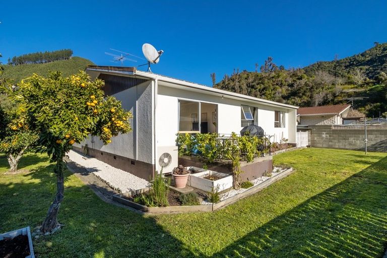 Photo of property in 2 Burn Place, The Brook, Nelson, 7010