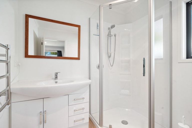 Photo of property in 12 Howard Street, Carterton, 5713