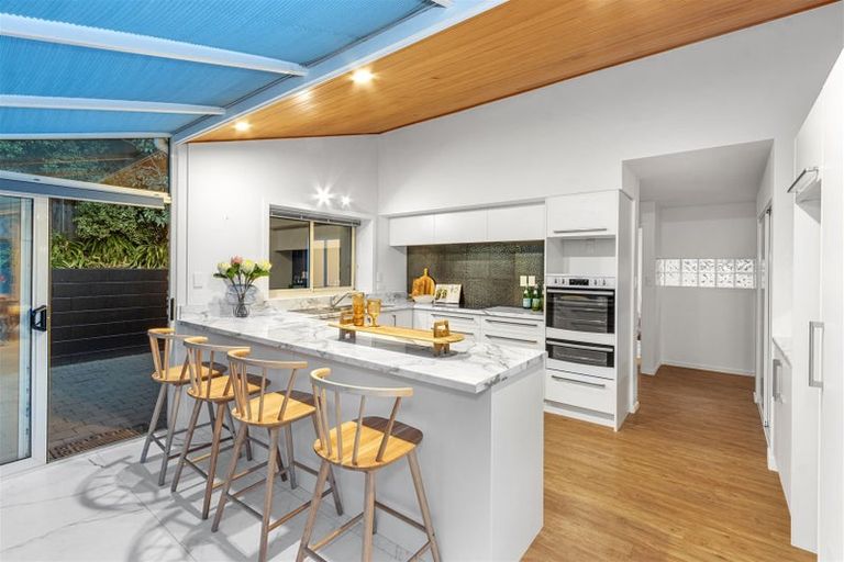 Photo of property in 239 Cannon Hill Crescent, Mount Pleasant, Christchurch, 8081