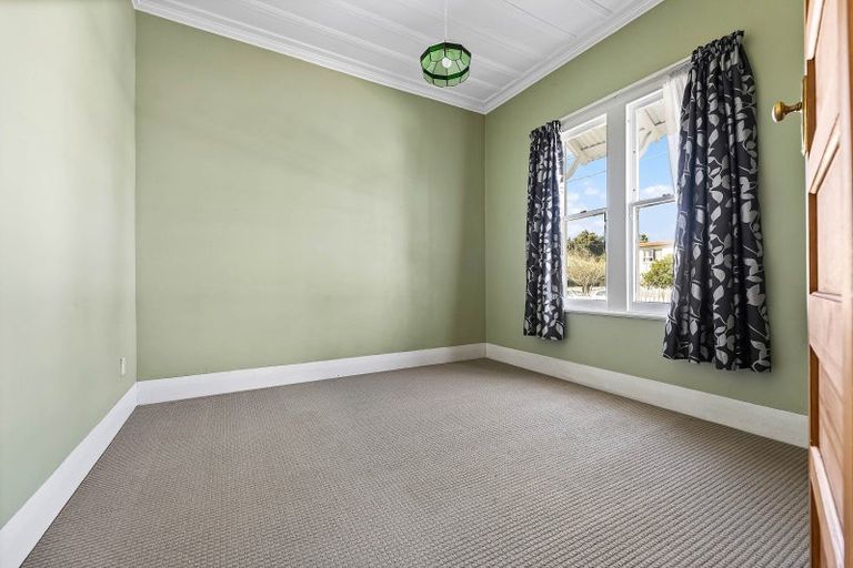 Photo of property in 15 Myrtle Street, Hamilton East, Hamilton, 3216