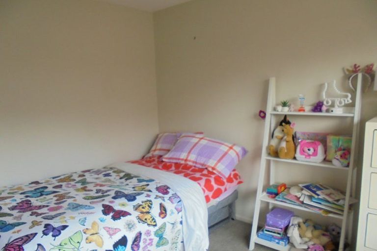 Photo of property in 2/39 Jennifer Street, Bryndwr, Christchurch, 8053