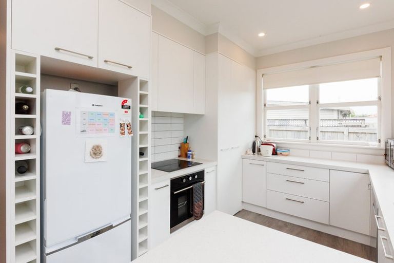 Photo of property in 96 Ferguson Street, West End, Palmerston North, 4412