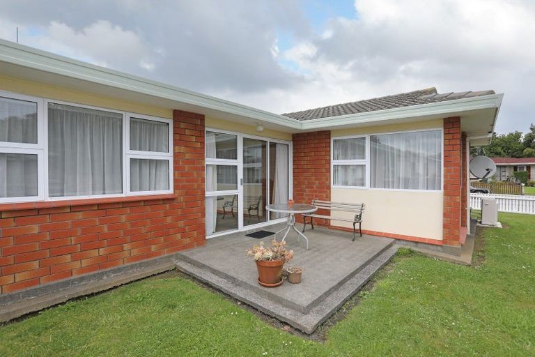 Photo of property in 4 Walker Crescent, Bulls, 4818