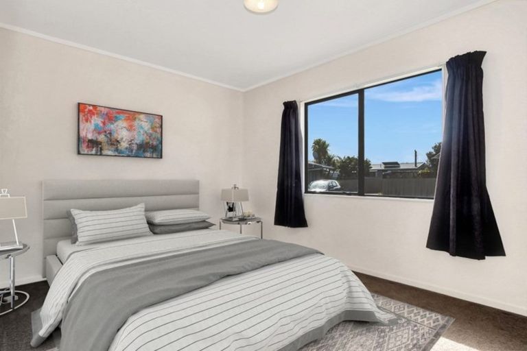 Photo of property in 25b Lyn Grove, Papamoa Beach, Papamoa, 3118