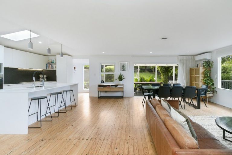 Photo of property in 12 Park Hill Road, Birkenhead, Auckland, 0626