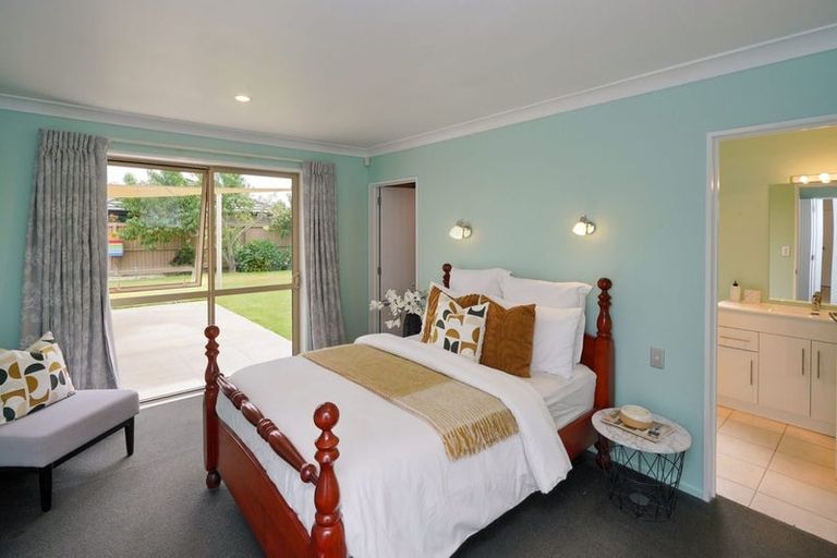 Photo of property in 8 Parkinson Place, Woodend, 7610