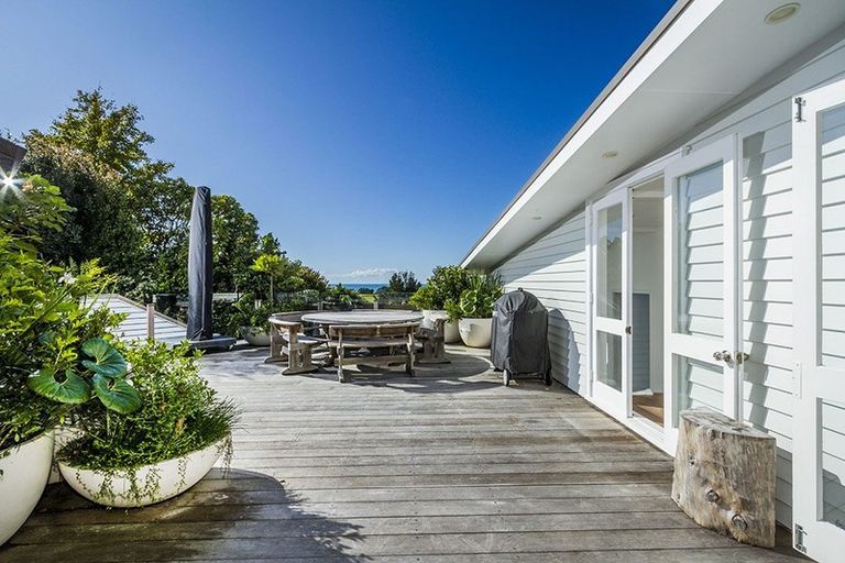 Photo of property in 97b Braemar Road, Castor Bay, Auckland, 0620