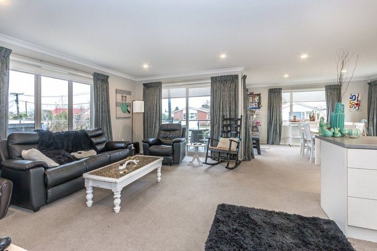 Photo of property in 48 Sandown Crescent, Aranui, Christchurch, 8061