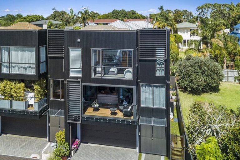 Photo of property in 5e Pierce Road, Milford, Auckland, 0620