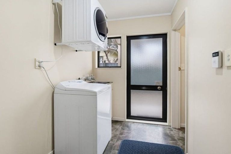 Photo of property in 33 Ruahine Street, Roslyn, Palmerston North, 4414
