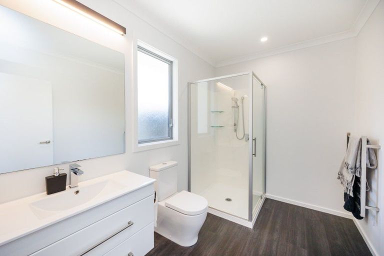 Photo of property in 30 Dogwood Way, Milson, Palmerston North, 4414