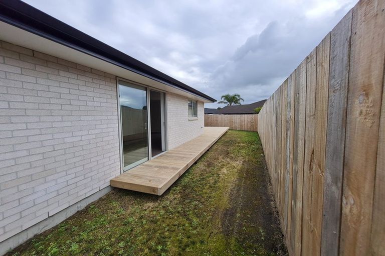 Photo of property in 15 Ocean View Rise, Ruakaka, 0116