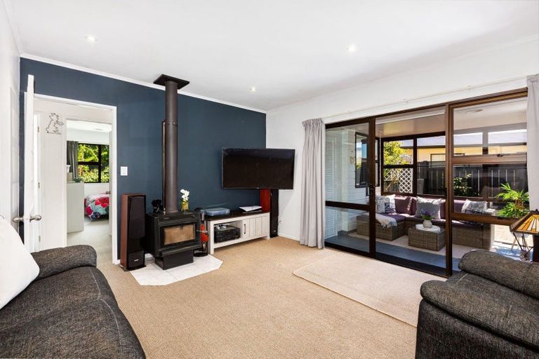 Photo of property in 72 Elizabeth Street, Waikanae, 5036