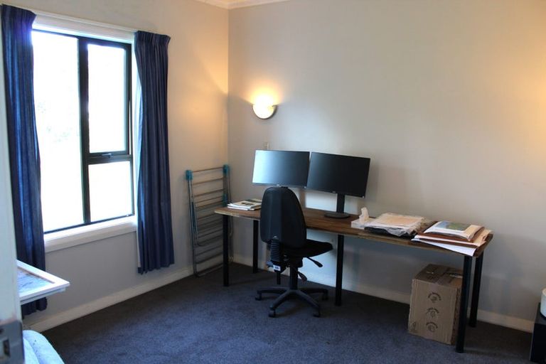 Photo of property in 39 Shandon Road, Vauxhall, Dunedin, 9013