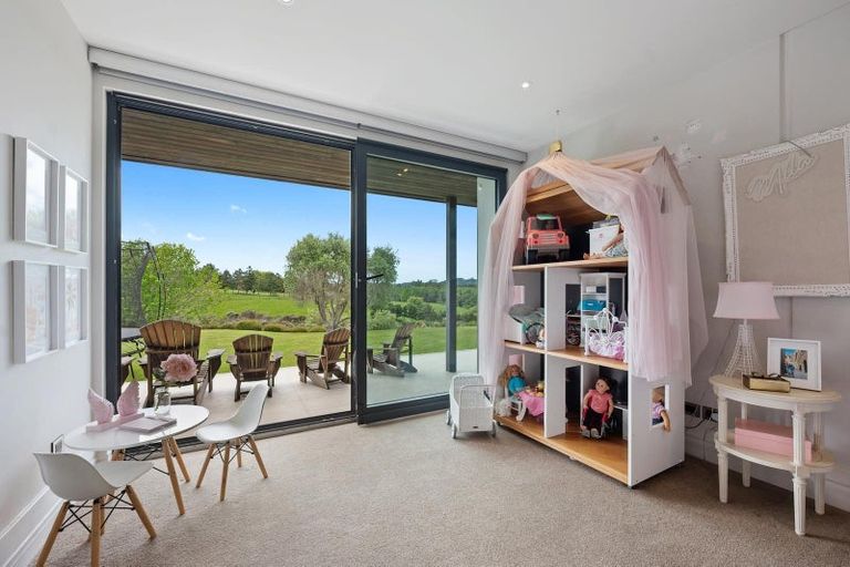 Photo of property in 62 Foster Road, Kumeu, 0891