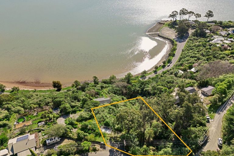 Photo of property in 33 Andersons Road, Charteris Bay, Governors Bay, 8971