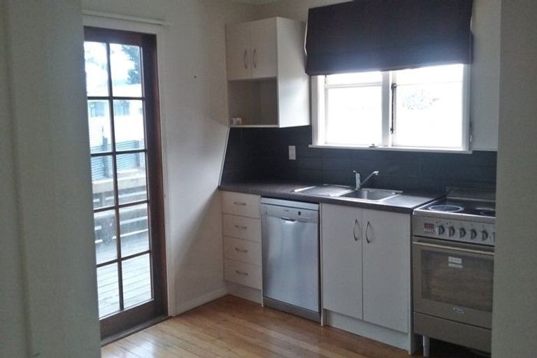 Photo of property in 26-27 Esk Street, Roslyn, Palmerston North, 4414