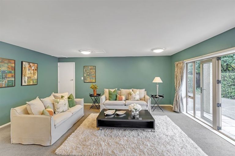 Photo of property in 21 Kirkwood Avenue, Upper Riccarton, Christchurch, 8041