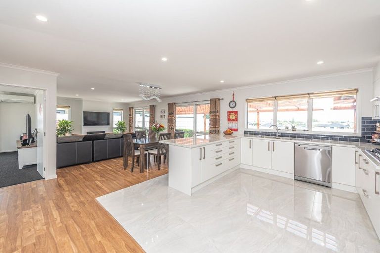 Photo of property in 35 Magnolia Crescent, Tawhero, Whanganui, 4501