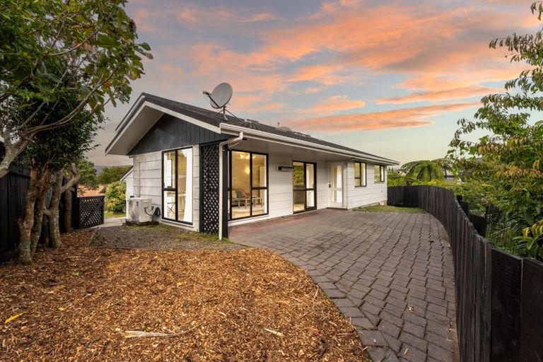 Photo of property in 11 Renoir Avenue, Belmont, Lower Hutt, 5010