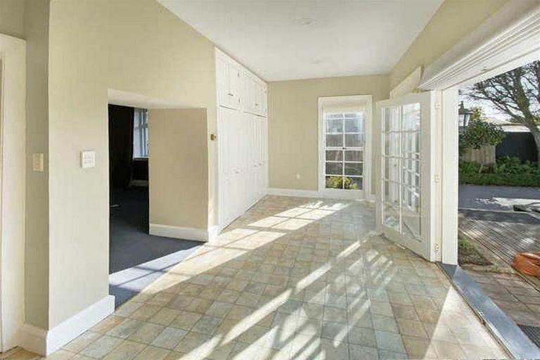 Photo of property in 38 Alpha Avenue, Strowan, Christchurch, 8052