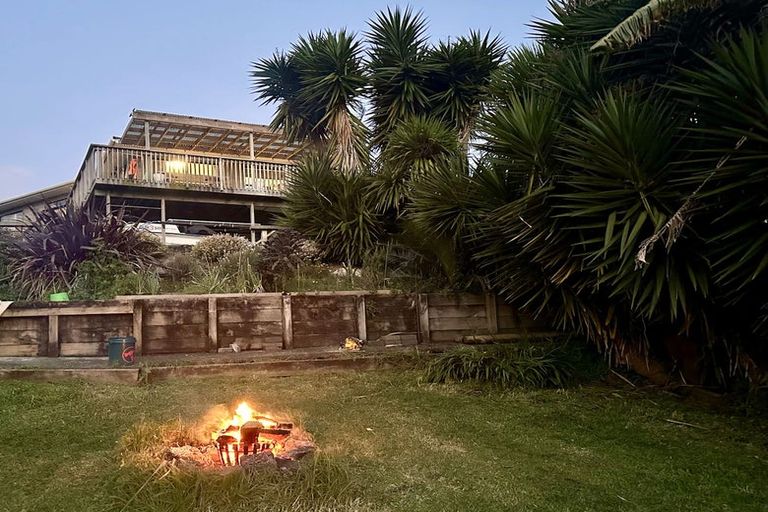 Photo of property in 56 Raumati Crescent, Onerahi, Whangarei, 0110