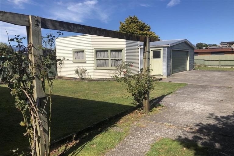 Photo of property in 30 Waimea Street, Westown, New Plymouth, 4310