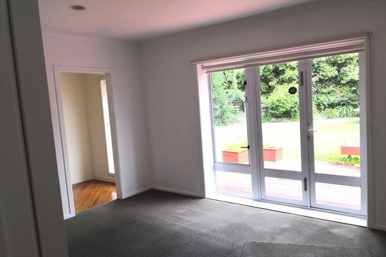 Photo of property in 34 Glenfern Road, Mellons Bay, Auckland, 2014