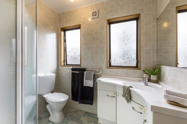 Photo of property in 60 Marywil Crescent, Hillcrest, Auckland, 0627