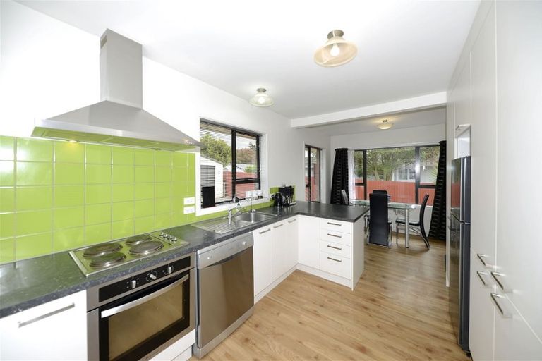 Photo of property in 76 Cuffs Road, Wainoni, Christchurch, 8061