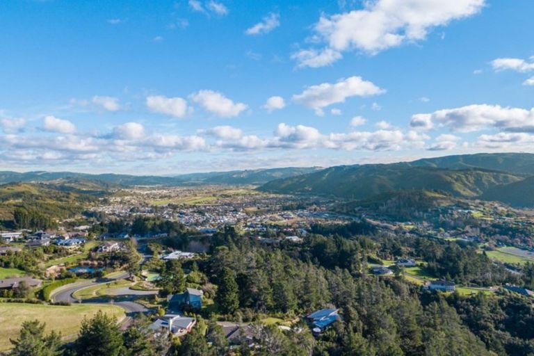 Photo of property in 45 Mount Marua Way, Timberlea, Upper Hutt, 5018