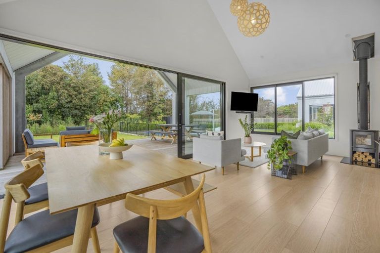 Photo of property in 5 Matai Grove, Greytown, 5712