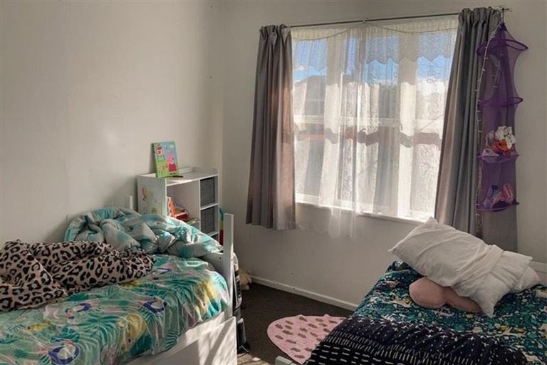 Photo of property in 18 Crown Crescent, Otara, Auckland, 2023