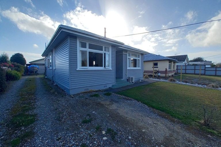 Photo of property in 19 Main Road, Tuatapere, 9620