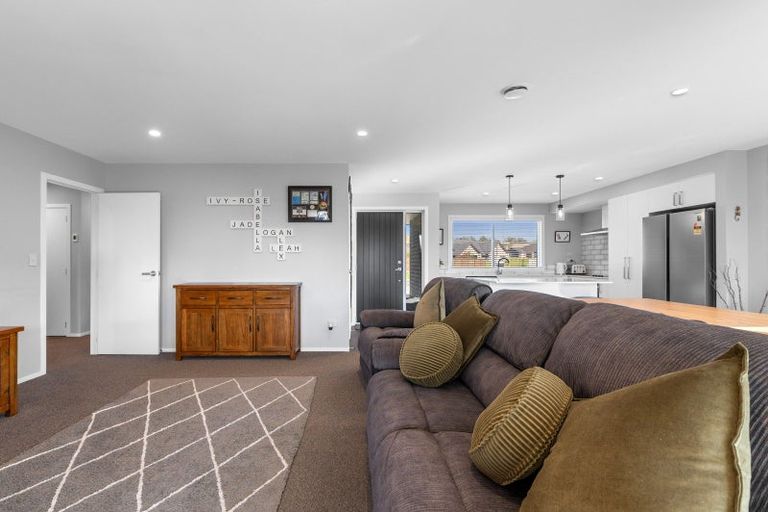 Photo of property in 12 Erlam Place, Matipo Heights, Rotorua, 3015