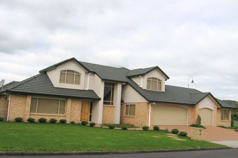 Photo of property in 1 Etwall Court, Dannemora, Auckland, 2016