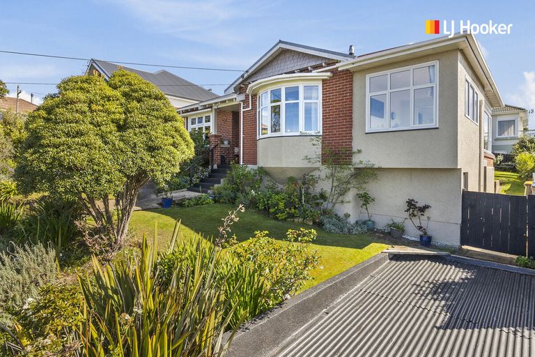 Photo of property in 62 Middleton Road, Kew, Dunedin, 9012