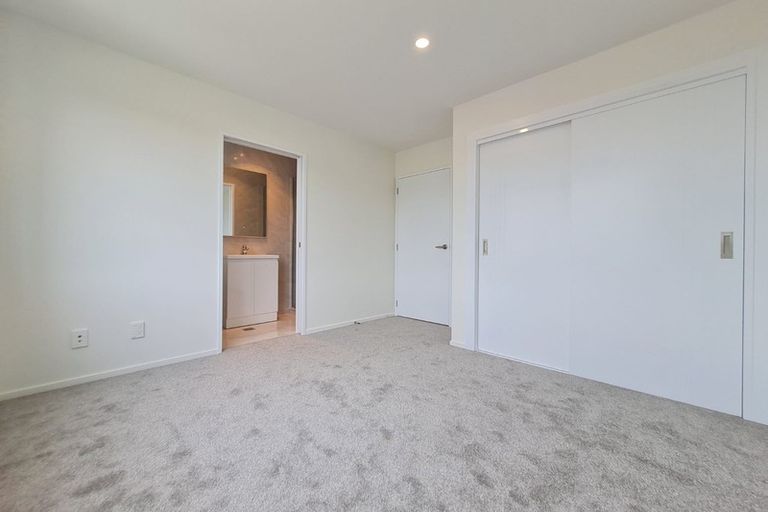 Photo of property in 6b Poruru Close, Papakura, 2110
