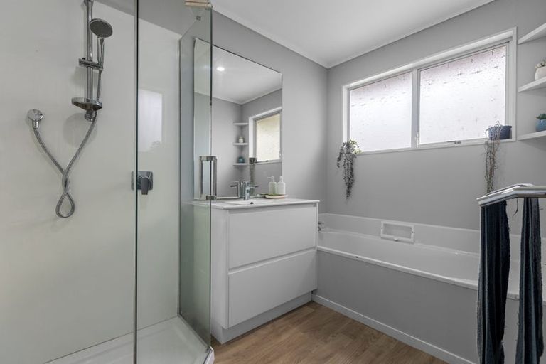 Photo of property in 26a Langstone Street, Welcome Bay, Tauranga, 3112