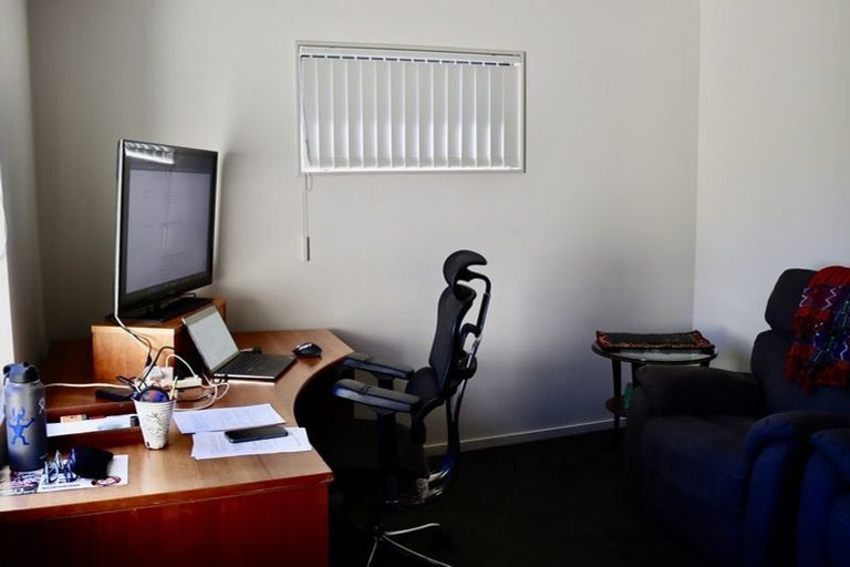 Photo of property in 17 Maddison Place, Welcome Bay, Tauranga, 3112