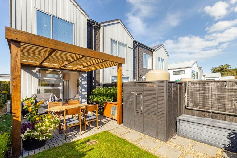 Photo of property in 32 Kauri Amber Road, Westgate, Auckland, 0614