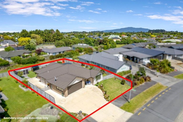 Photo of property in 35 Waipunahau Road, Waikanae, 5036